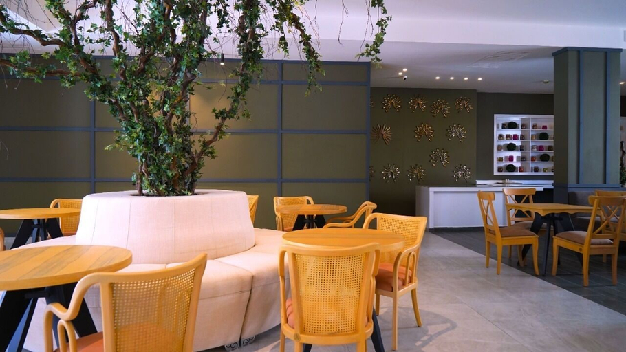 Food & Drinks 5, Aitch Boutique Hotel - an LIH Hotel, Madaba