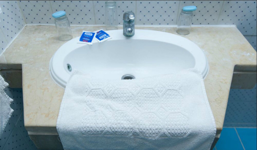 Bathroom 4, Hotel Les Pyramides, Nabeul