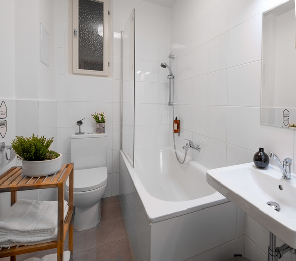 Bathroom 4, City Leaf Apartments, Praha 1