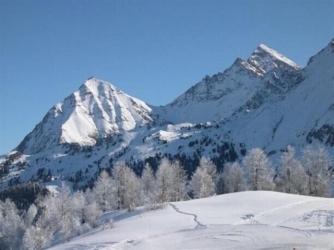 Others 3, Hotel Dujany, Aosta