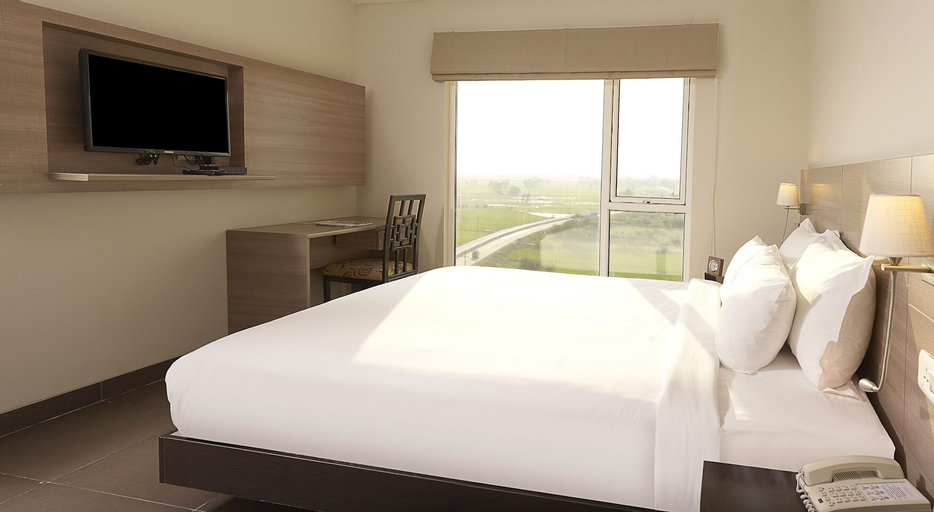 Bedroom 4, Grey Suit, Thiruvallur