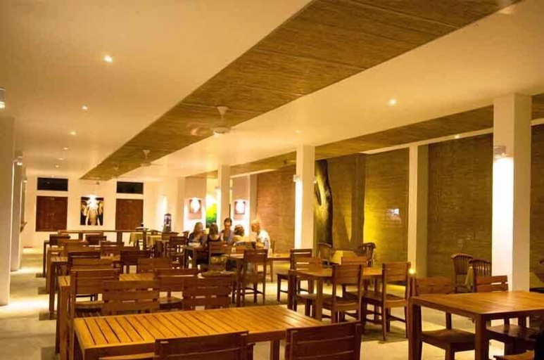 Food & Drinks 5, Neem Villas, Thissamaharama