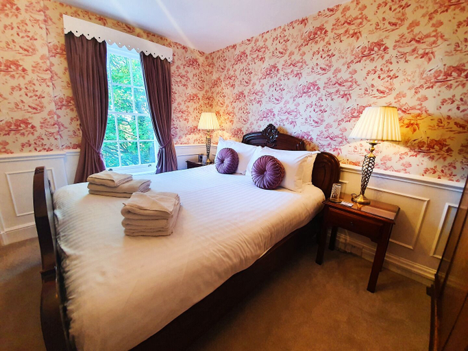 Bedroom 2, Plas Dinas Country House, Gwynedd