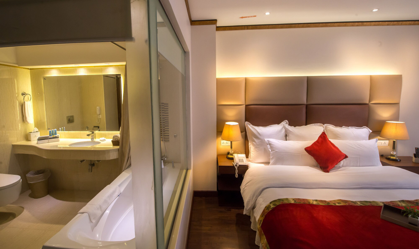 Bedroom 3, Luxus Grand Hotel, Lahore
