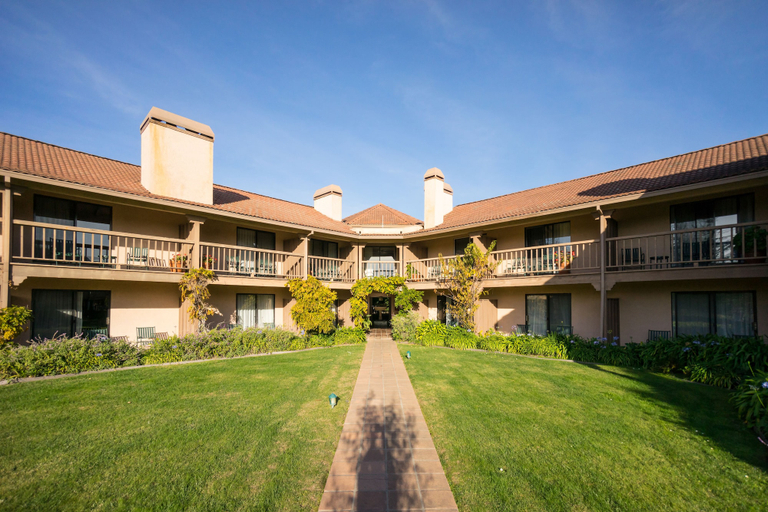 Exterior & Views 2, Half Moon Bay Lodge, San Mateo
