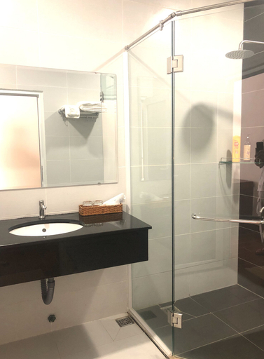 Bathroom 4, Victory Airport Hotel, Ho Chi Minh City
