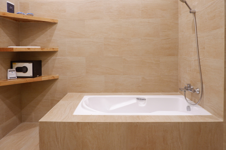 Bathroom 28