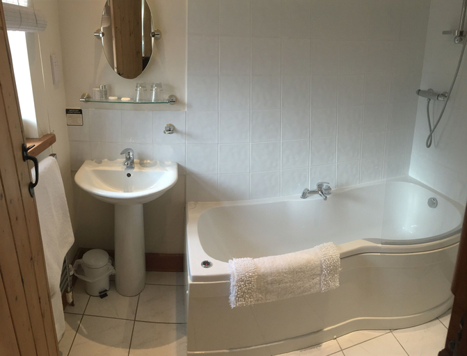 Bathroom 3, The Grange, Lincolnshire