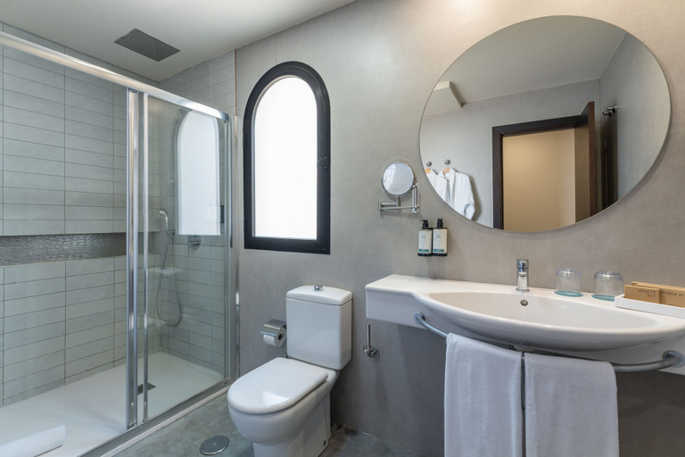 Bathroom 5, Occidental Roca Negra – Adults Only, Las Palmas
