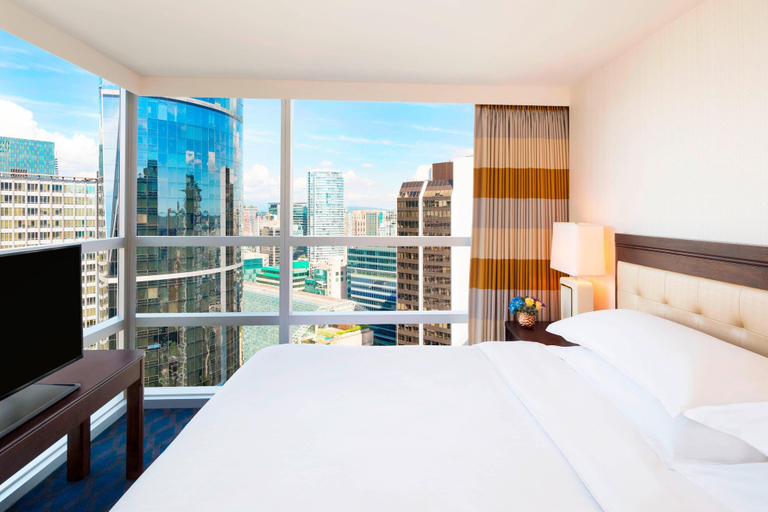 Bedroom 3, Sheraton Vancouver Wall Centre, Greater Vancouver