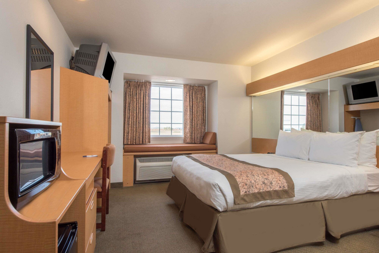 Bedroom 3, Microtel Inn & Suites by Wyndham Altus, Jackson