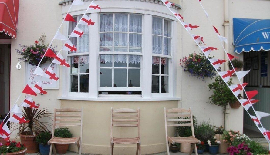 Exterior & Views 2, The Seaspray, Dorset