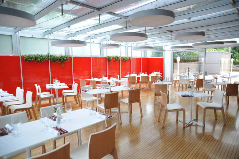 Food & Drinks 5, Hotel Zone, Rome