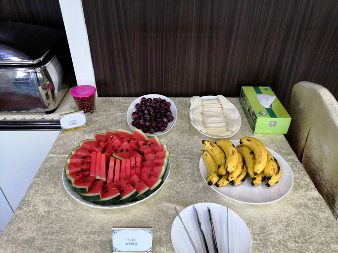 Food & Drinks 5, Green Leaf Hotel, Yangon