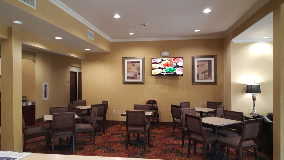 Food & Drinks, Microtel Inn & Suites by Wyndham Aransas Pass/Corpus Christi, San Patricio
