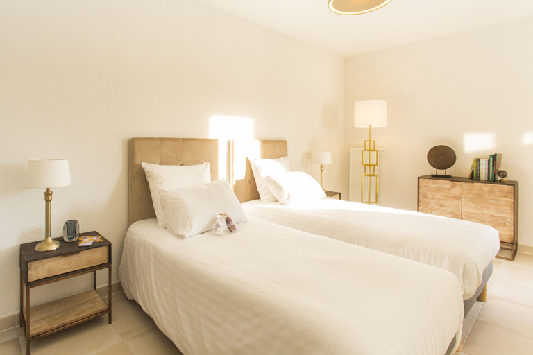 Bedroom 3, Zenao Appart'hôtels Villeneuve-lès-Avignon, Gard