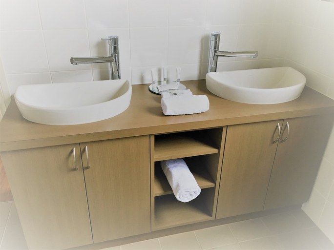 Bathroom, Balingup Highview Chalets, Donnybrook-Balingup