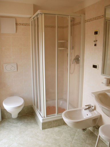 Bathroom 4, Genziana, Belluno