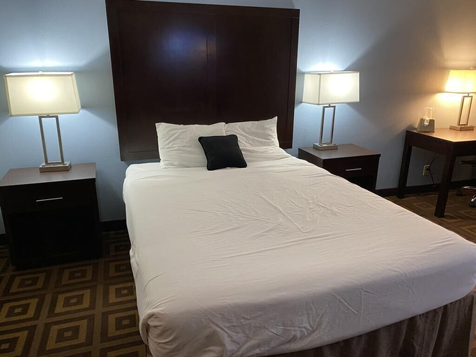 Bedroom 4, Red Lion Inn & Suites Post Falls, Kootenai