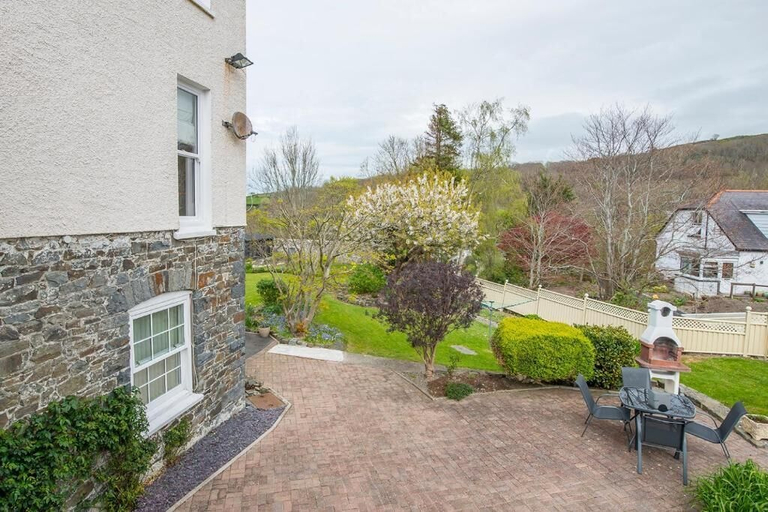 Others 5, Llys Aeron Guest House, Ceredigion