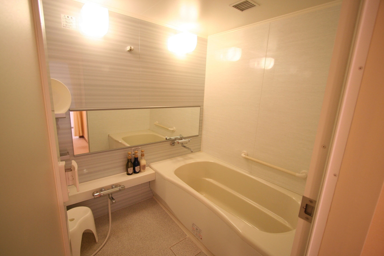 Bathroom 5, Okayama Plaza Hotel, Okayama