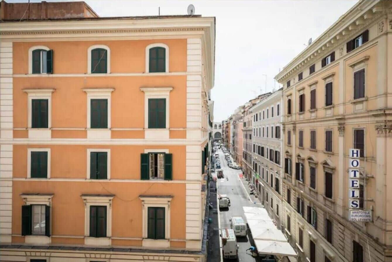 Exterior & Views 2, Alex Romano, Rome