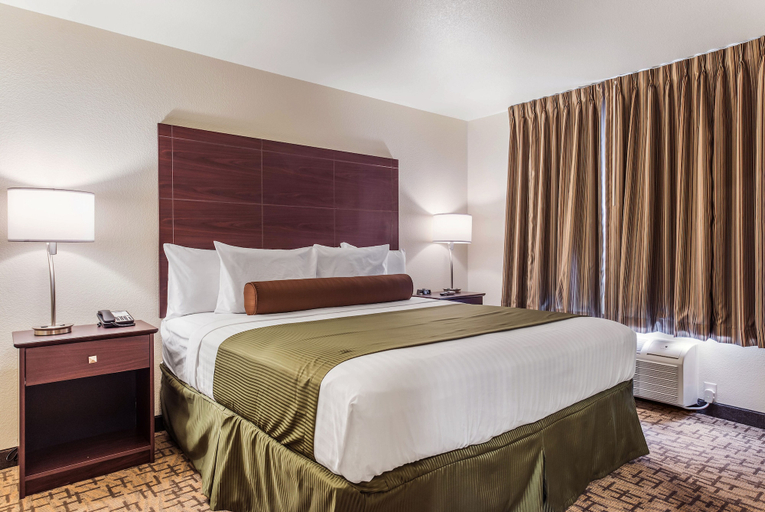 Bedroom 3, Cobblestone Hotel and Suites Torrington, Goshen