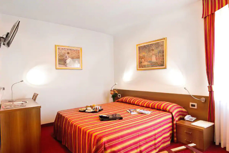 Bedroom 3, Hotel Sassella, Sondrio