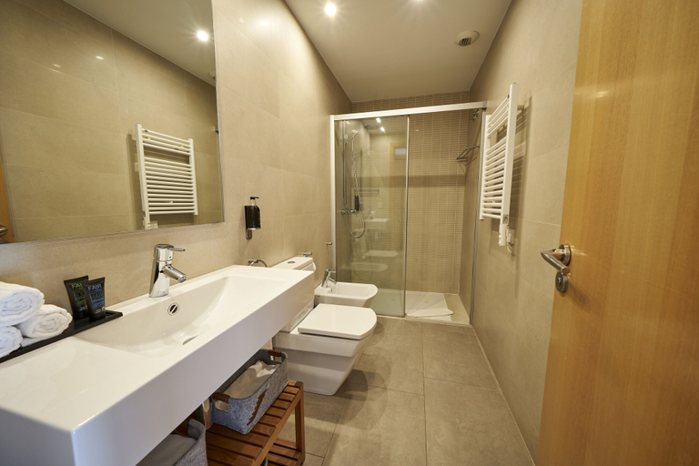 Bathroom 5, Bonavista Apartments - Virreina, Barcelona