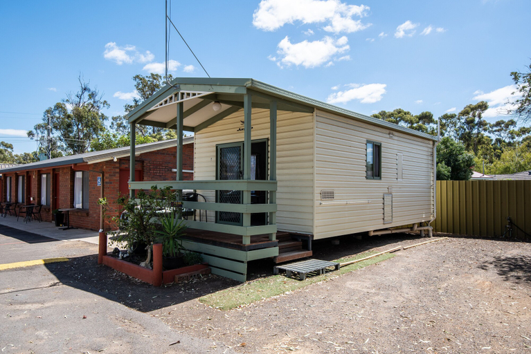 Exterior & Views 3, Golden Country Motel & Caravan Park, C. Goldfields - M'borough