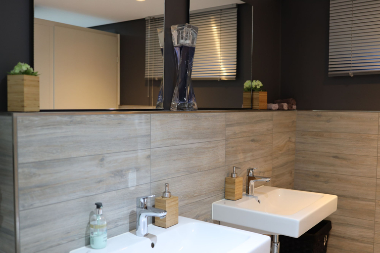 Bathroom 5, Ilvericher Hof, Rhein-Kreis Neuss