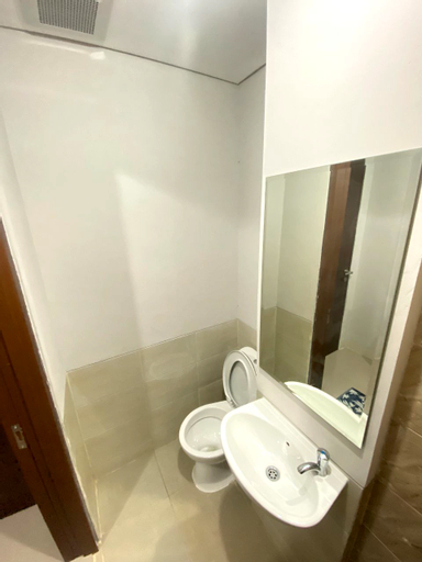 Bedroom 5, Frams Room at Apartemen Transpark Juanda, Bekasi