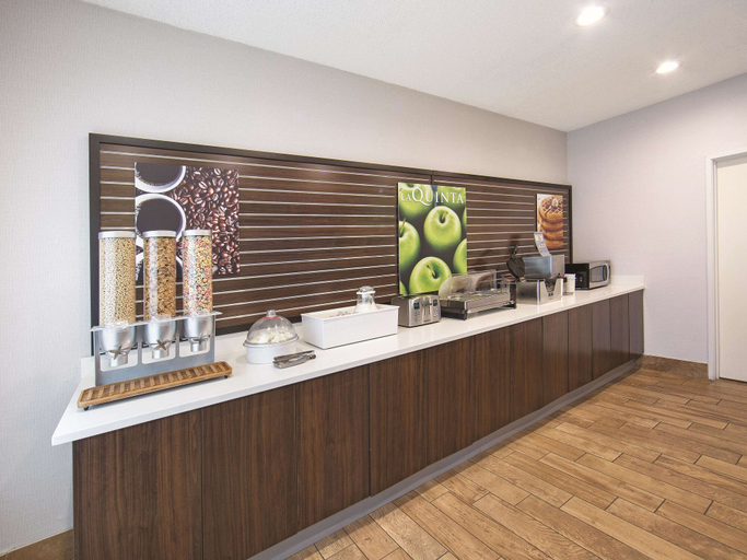 Food & Drinks 4, Spark by Hilton Central Point Medford, Jackson
