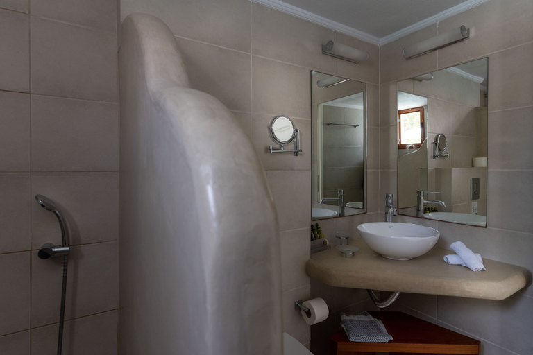 Bathroom 5, Anamnesis City Spa Hotel, South Aegean