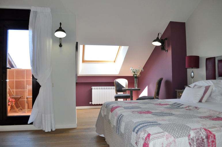 Bedroom 4, Enoturismo y Bodega Lagar de Costa, Pontevedra