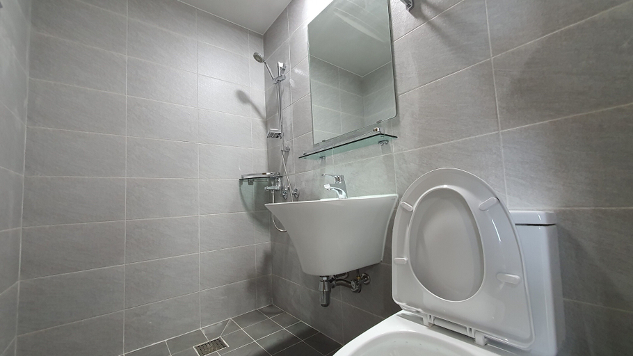 Bathroom 3, Haha Pension, Boryeong