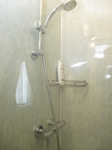 Bathroom 4, St Martin's Guest House, Kent