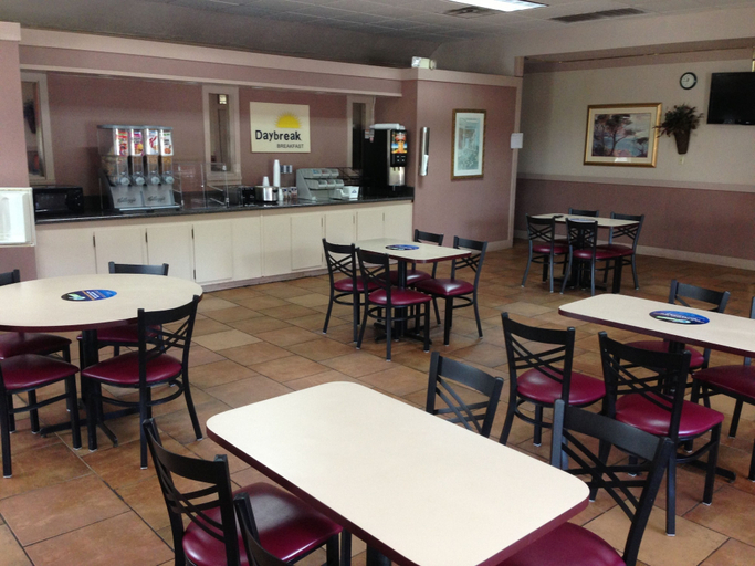 Food & Drinks 5, Days Inn by Wyndham Cullman, Cullman