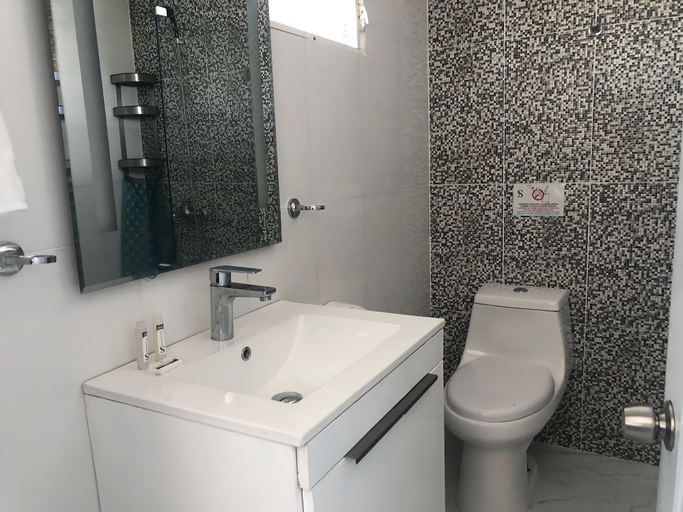 Bathroom 4, Hotel El Señorial 58, Distrito Nacional