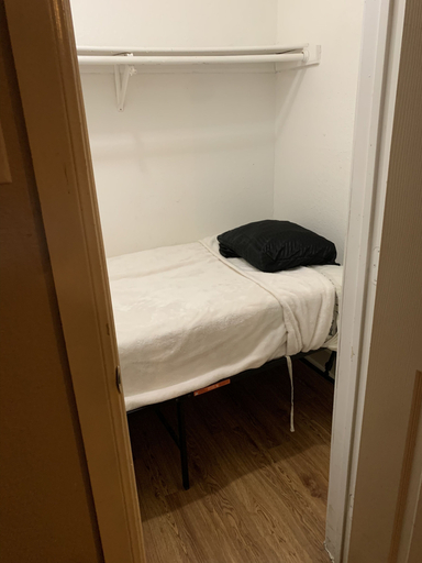 Bedroom 5, The Ugly House, Houston