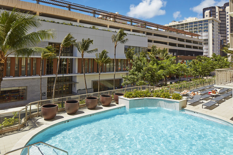 Sport & Beauty 2, Hilton Garden Inn Waikiki Beach, Honolulu