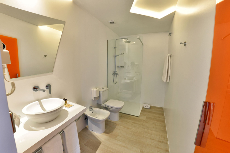 Bathroom 4, Atarazanas Málaga Boutique Hotel, Málaga