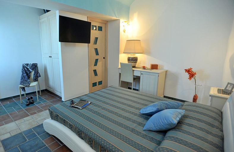 Bedroom 3, World Center, Salerno