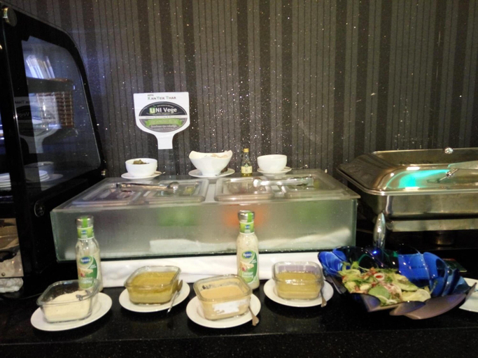 Food & Drinks 5, Hotel Kan Yeik Thar, Yangon