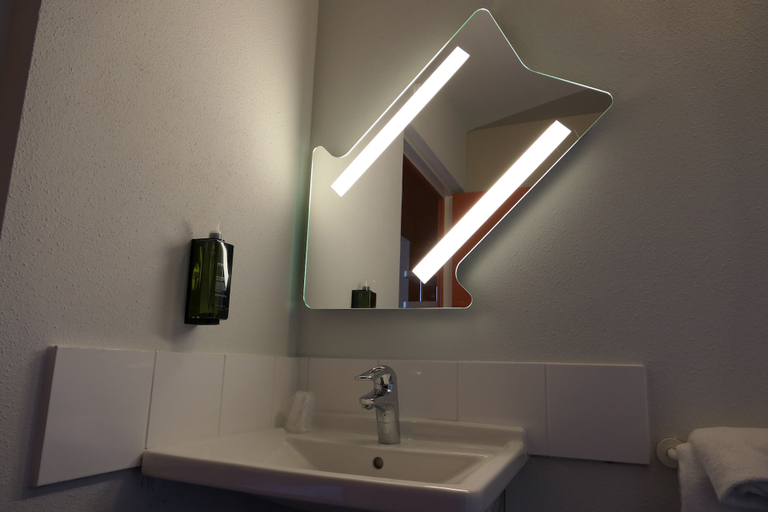 Bathroom 4, Ibis Budget Perigueux, Dordogne