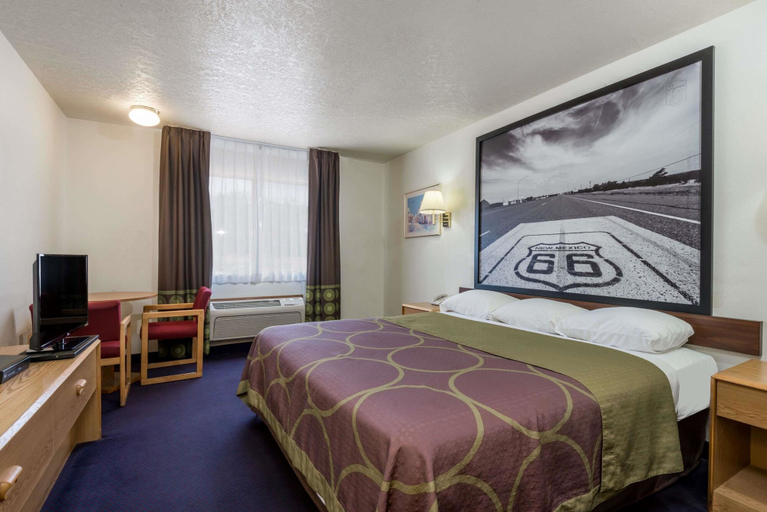 Bedroom 4, Super 8 by Wyndham Bernalillo, Sandoval