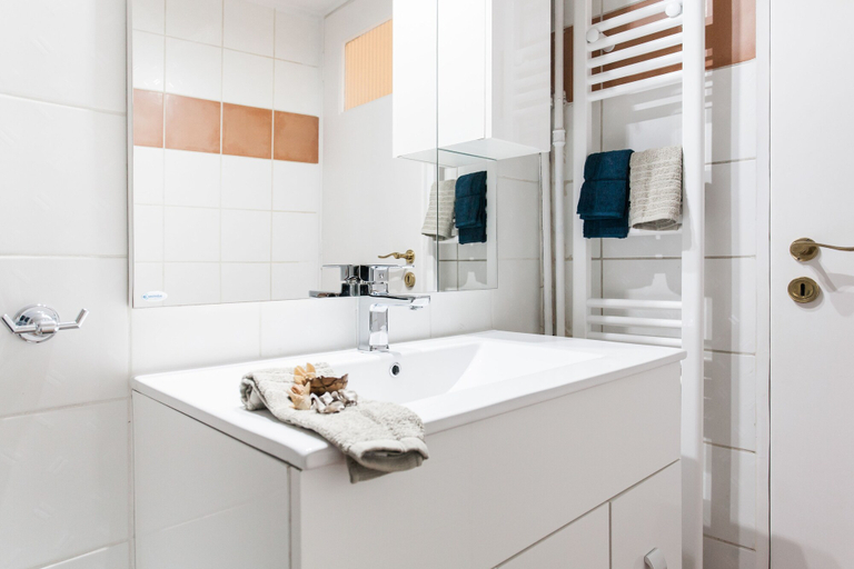 Bathroom 3, Classy Central Apartment near Acropolis, Attica