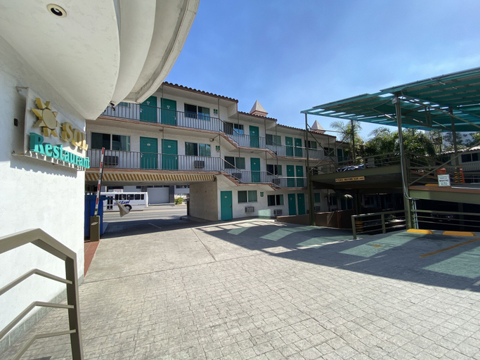 Exterior & Views 2, R INN de TJ, Tijuana