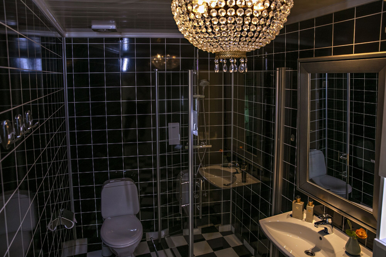 Bathroom 4, Gamlebyen Hotell - Fredrikstad, Fredrikstad