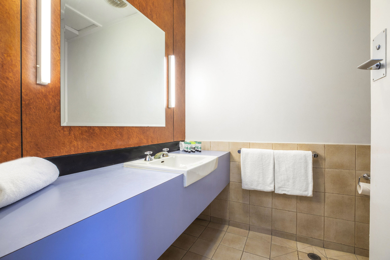 Bathroom 5, Burvale Hotel, Whitehorse - Nunawading E.